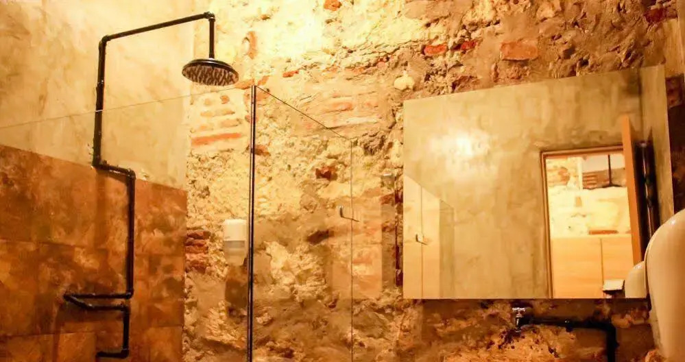 Bourbon St Hostal Boutique - Hostel