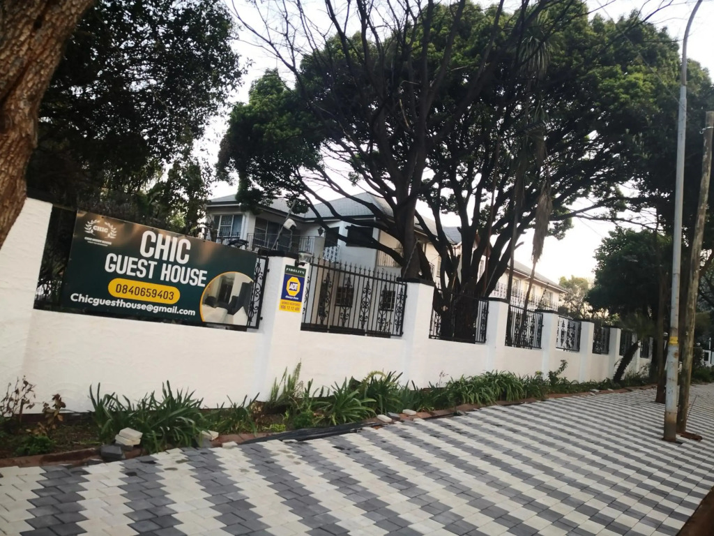 CHIC Geust House