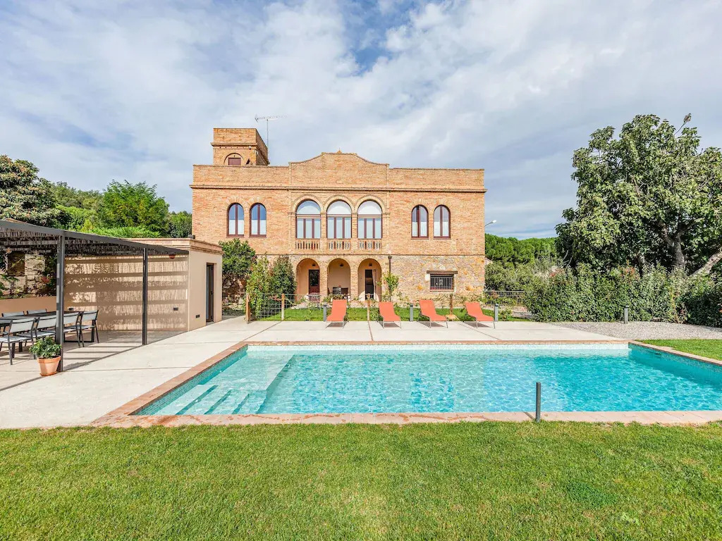 Charming Home Near Vulpellac