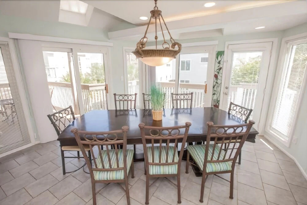William B. Virginia Beach - 6 Br Home