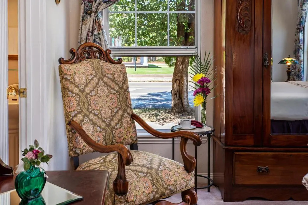 Woodrow House Bed & Breakfast