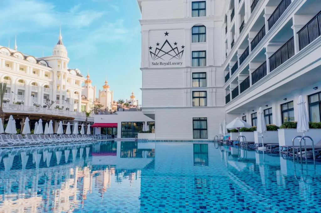 Side Royal Style Hotel