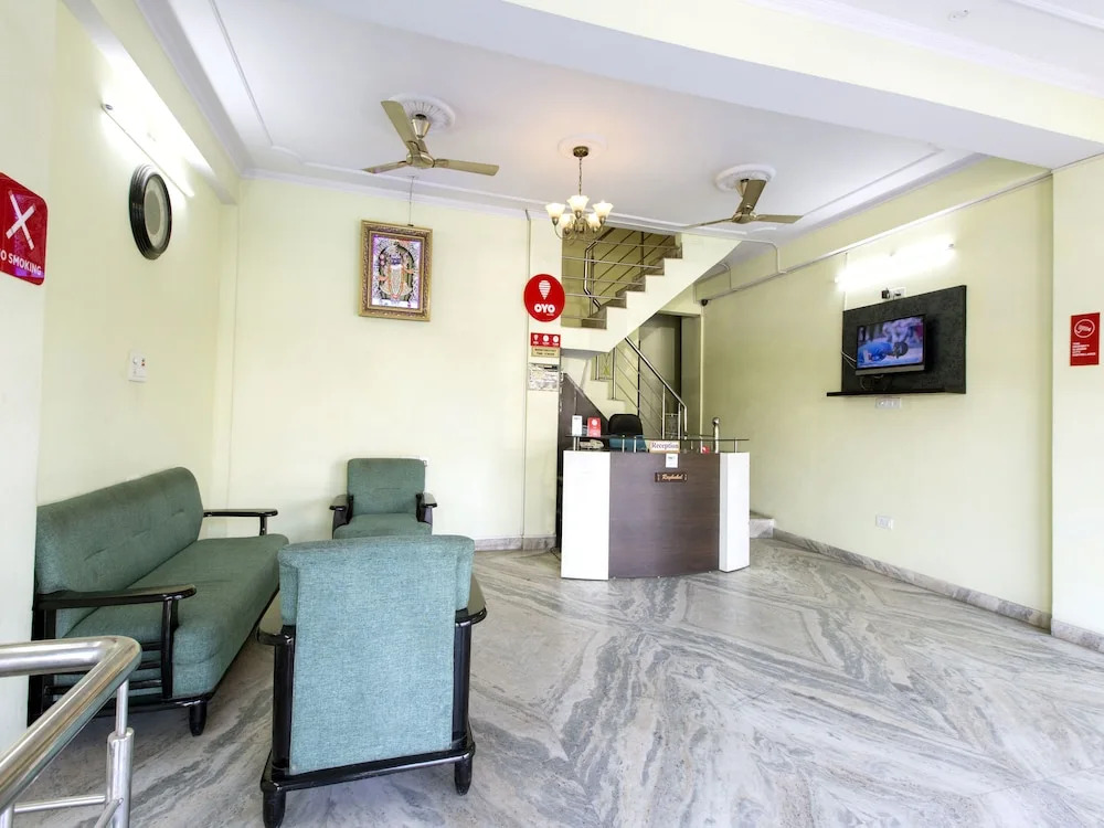 OYO 7794 Hotel Raghukul