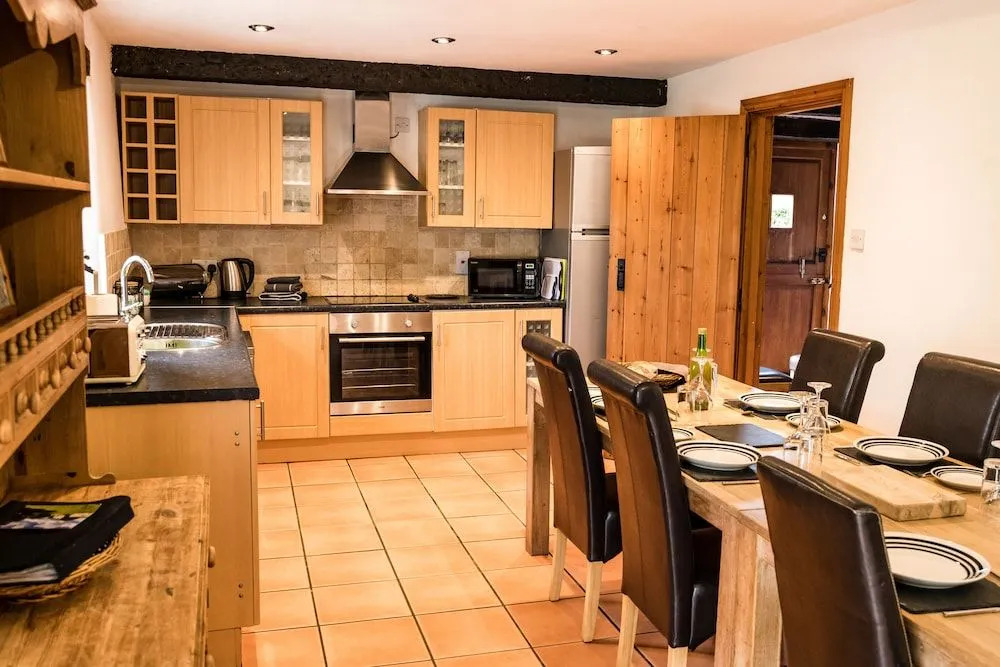Somerset Country Escape - Luxury barns with hot tubs
