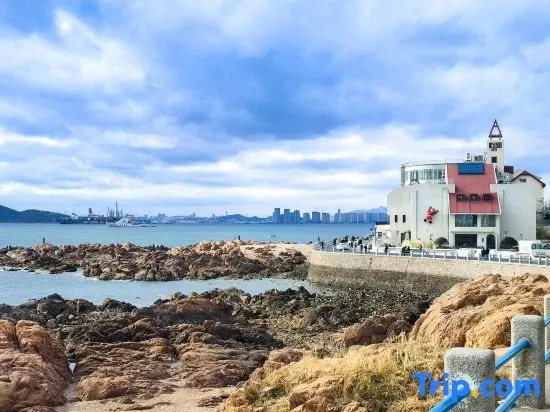Orange Hotel (Yan'an 3rd Road, Qingdao Wusi Square)