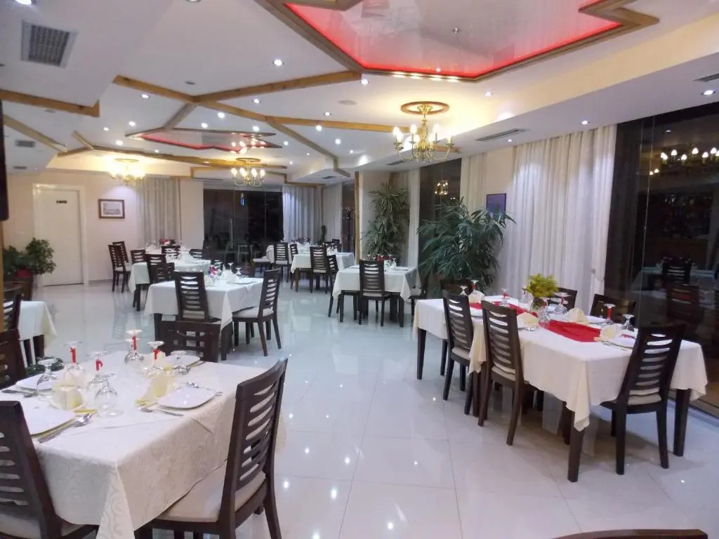 Hotel Strora