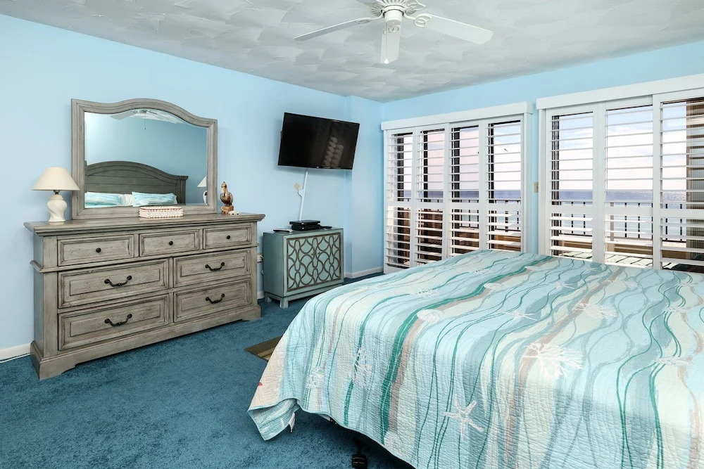 Surf Dweller 709 By Brooks And Shorey Resorts 2 Bedroom Condo by RedAwning