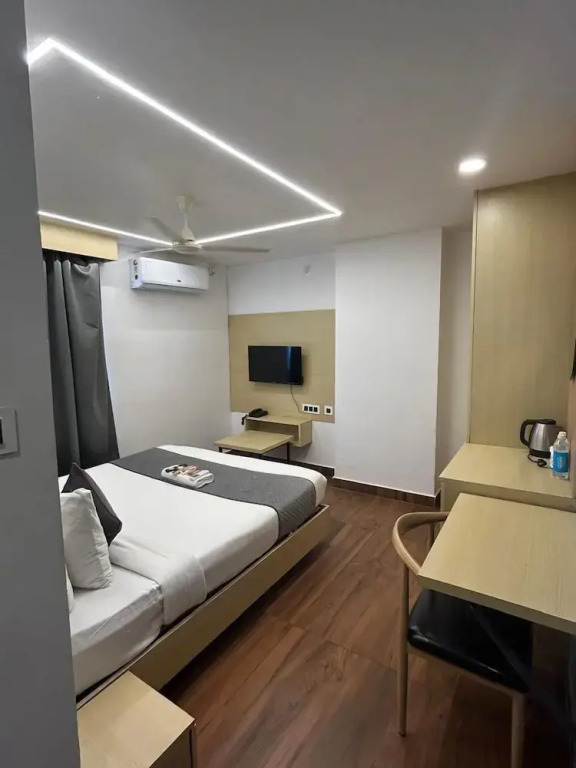 Wild Wings Premium Hotel
