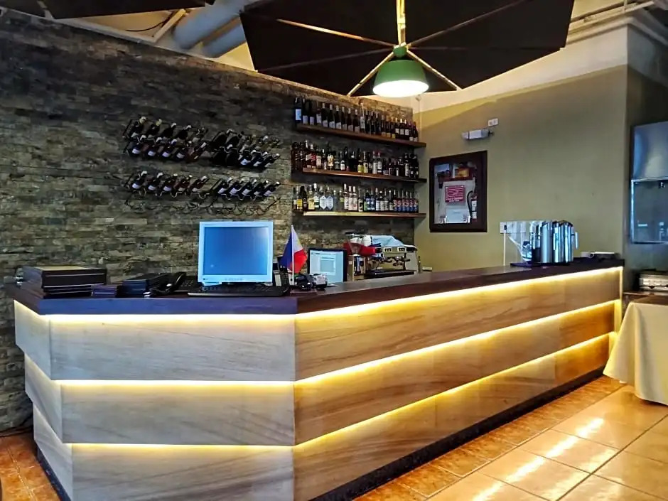 Days Hotel by Wyndham Iloilo