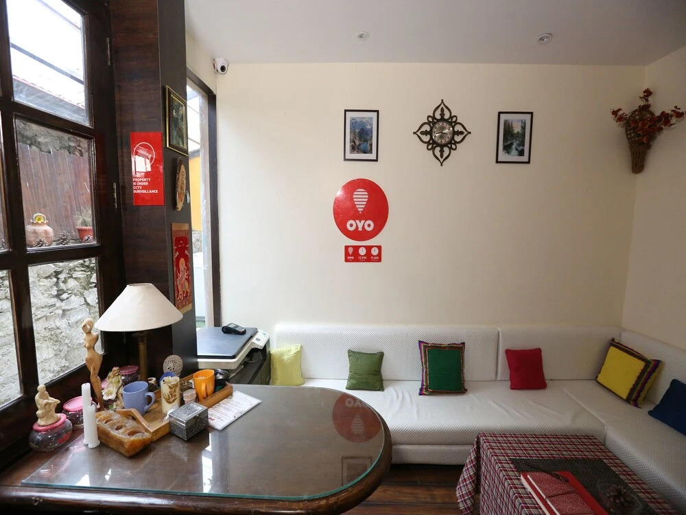 OYO 14170 Kufri Star Inn