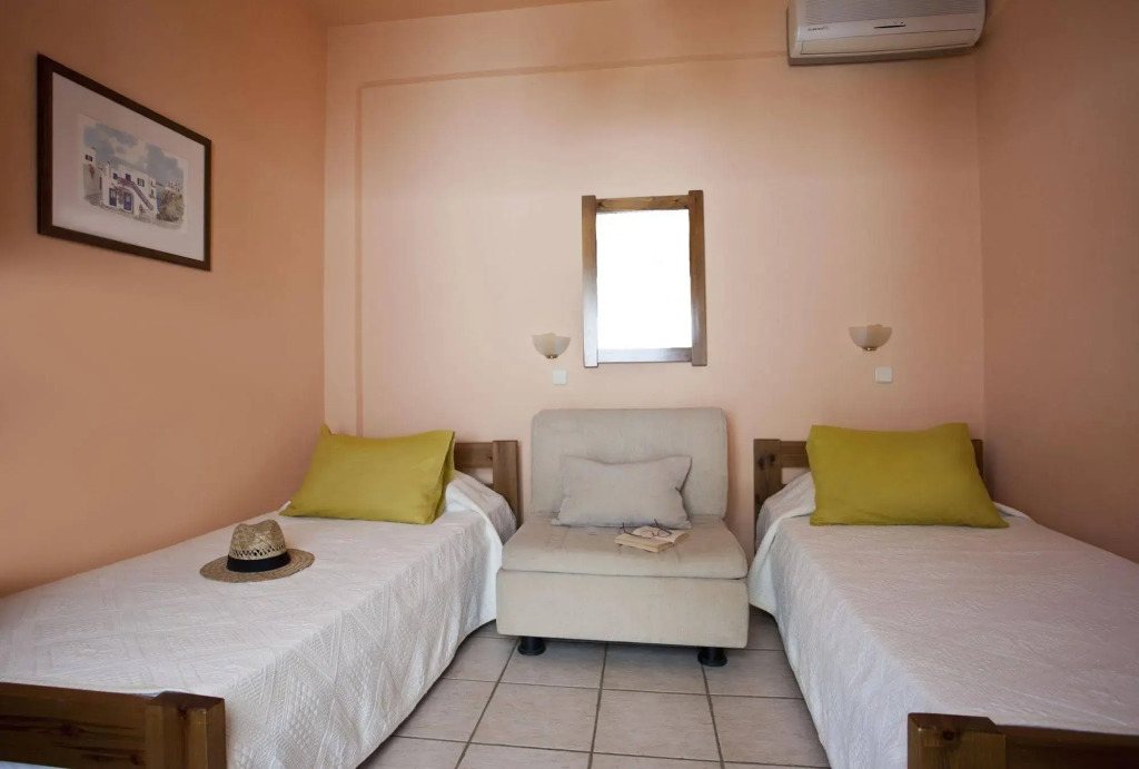 Stefano Apartments