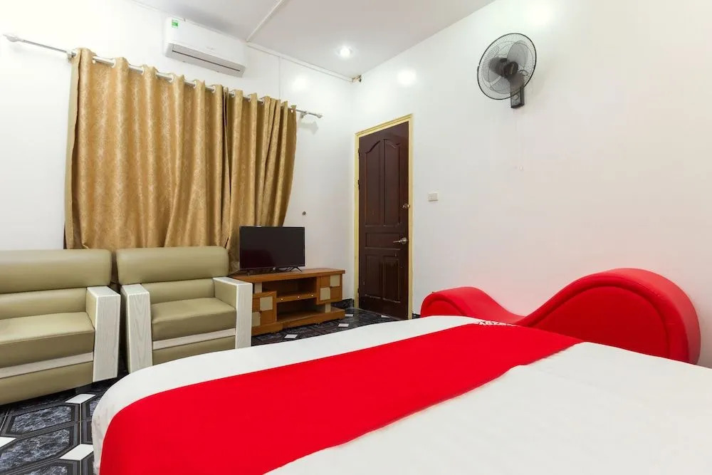 OYO 889 Ha Vy Motel