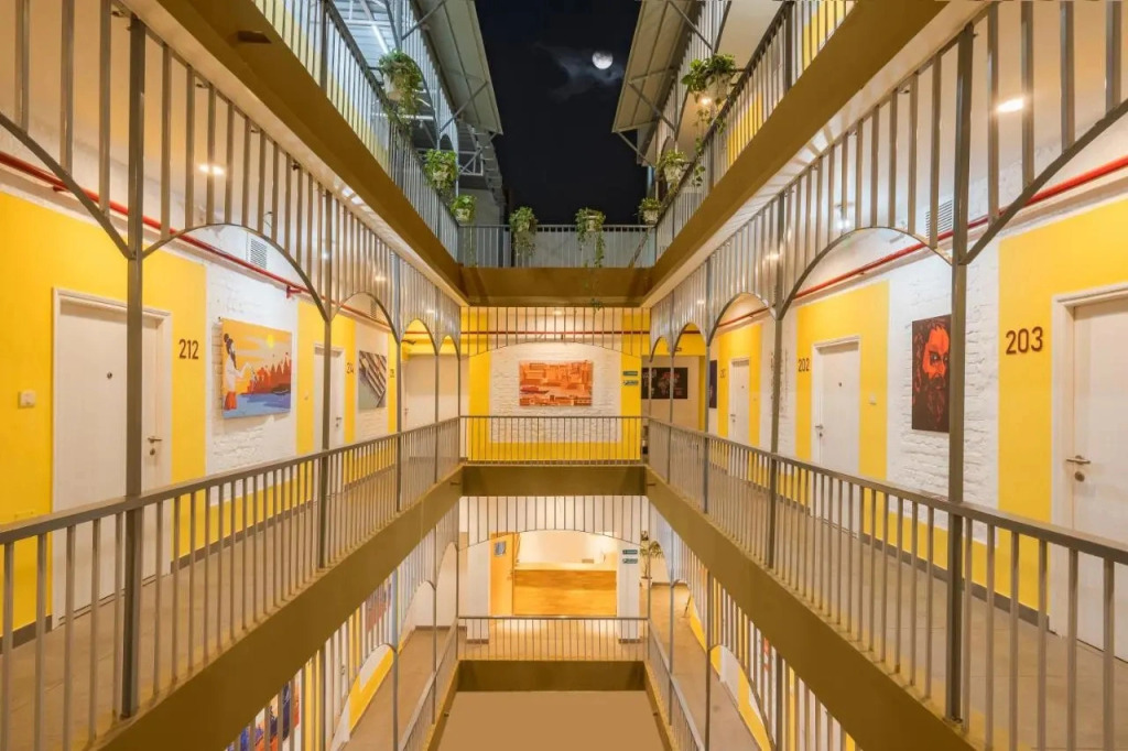 Bedzzz Varanasi by Leisure Hotels, 1 Km from Dashwasamedh Ghat