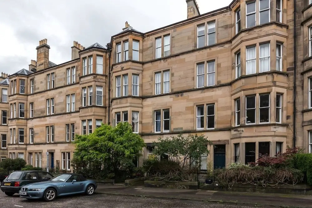 Sleek and Modern 2BR Home Near City Centre