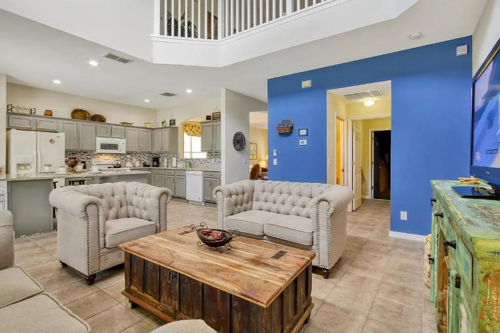 Mickeys Sunspot - 6 bed Emerald Island Resort pool home