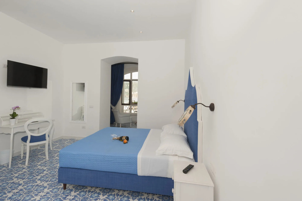Surriento Suites