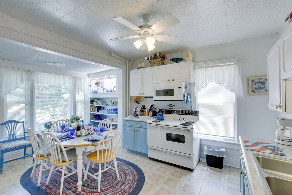 Eclectic Manitowoc Vacation Rental Near Marina!