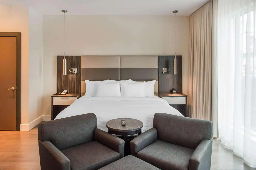 Les Suites Victoria, an Ascend Collection Hotel