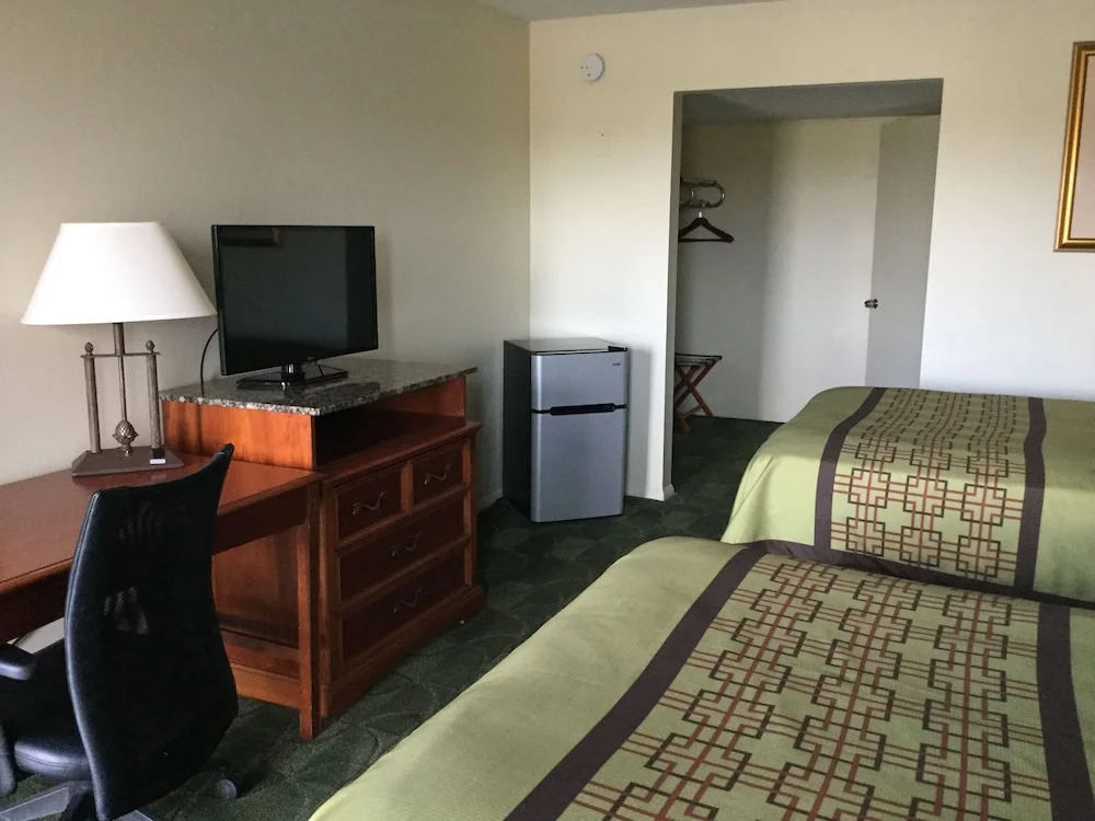 Big Spring Inn Madisonville