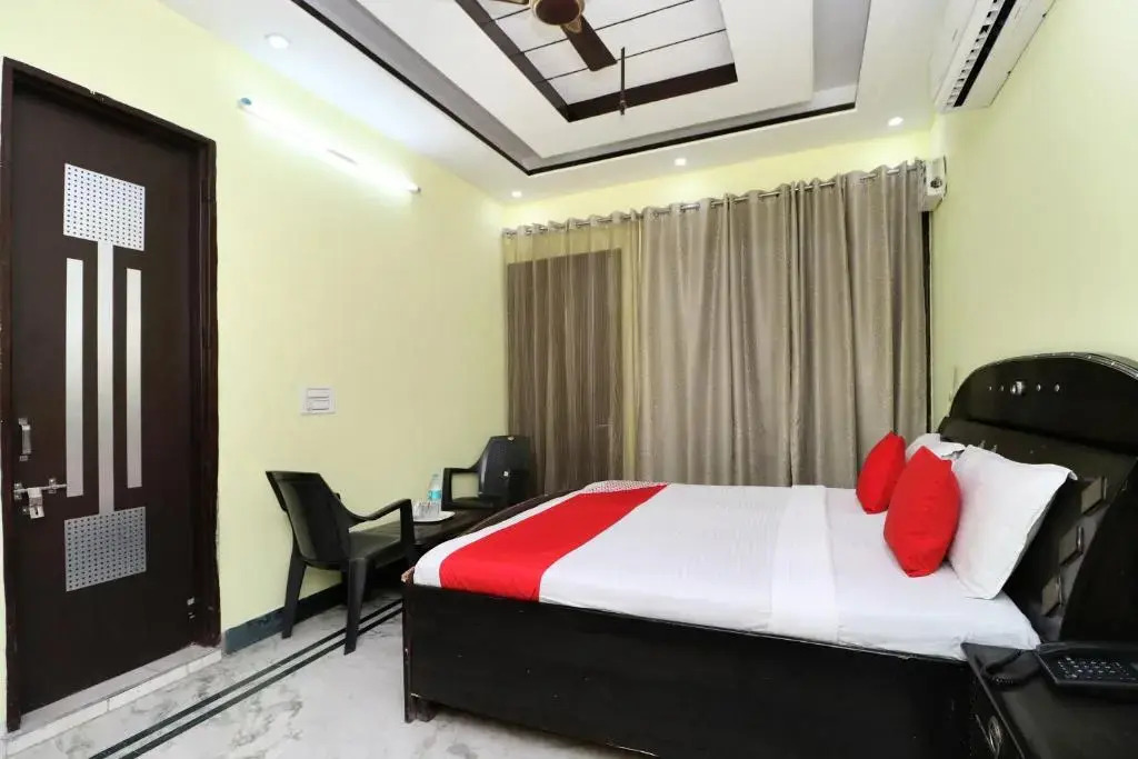 OYO Flagship 70111 Hotel Sudan Cottage