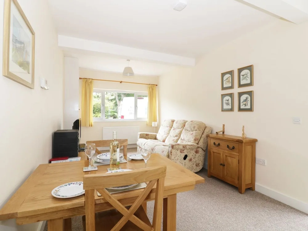 Hollyberry Cottage
