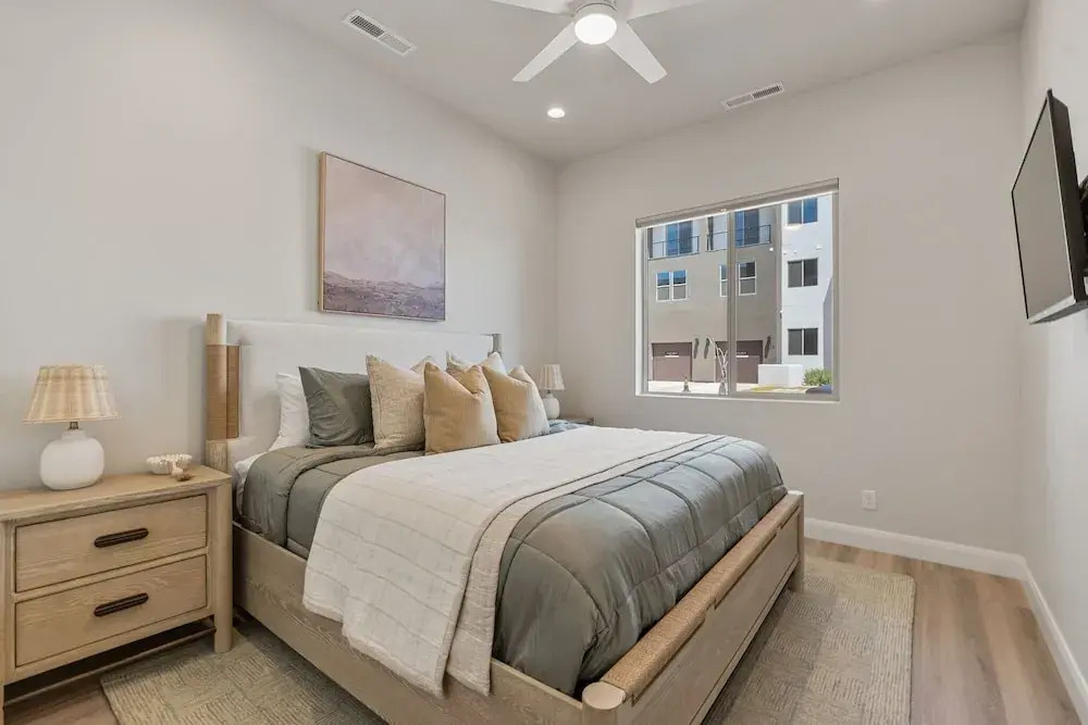 The Crash Pad 5 Bedroom Townhouse