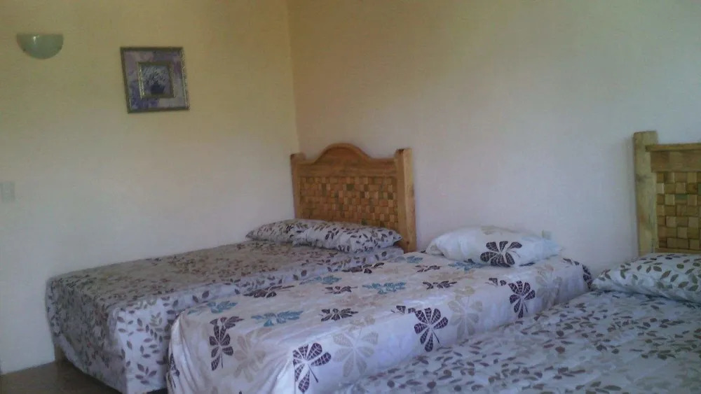 Casa Las Lomas Hostel