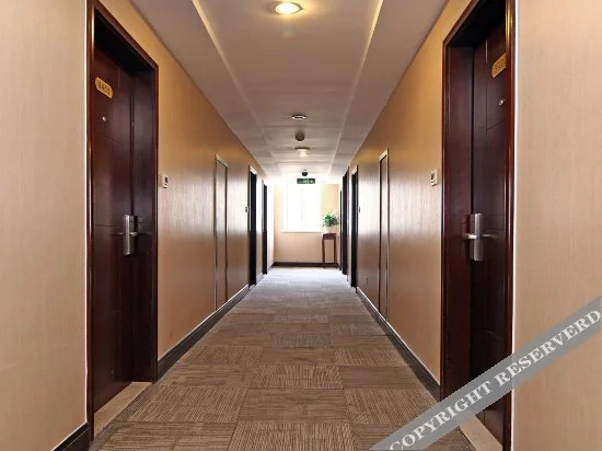 Qingzhu Tianmuhu Hotel (Shanghai Putuo Fengqiao Road Subway Station)