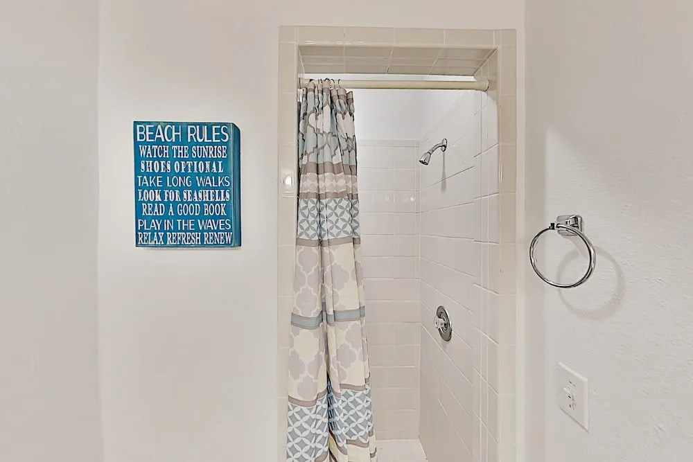 Charming At The Dolphins W/ Pool & Hot Tub 2 Bedroom Condo