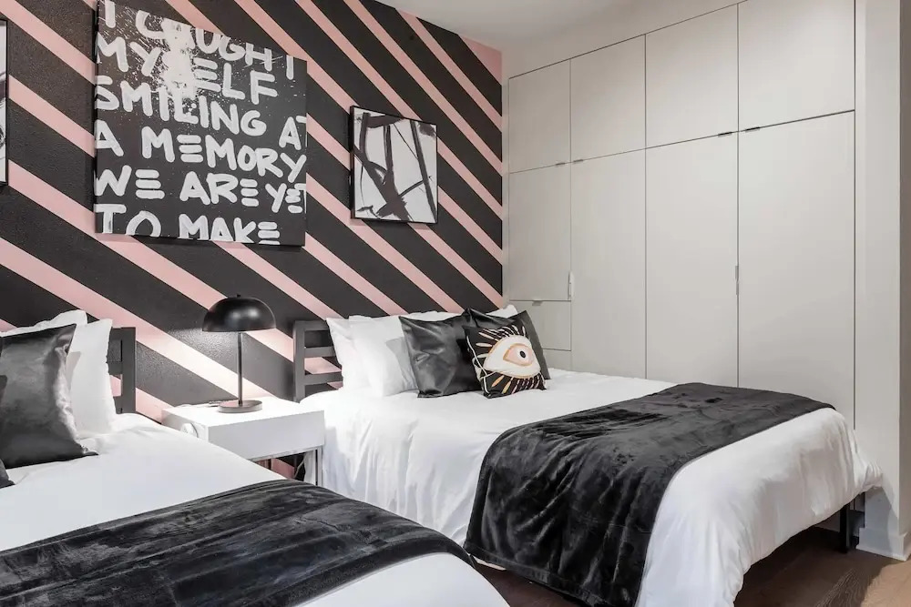 Upstay: Luxe Pool Retreat7 Min to Rainey St