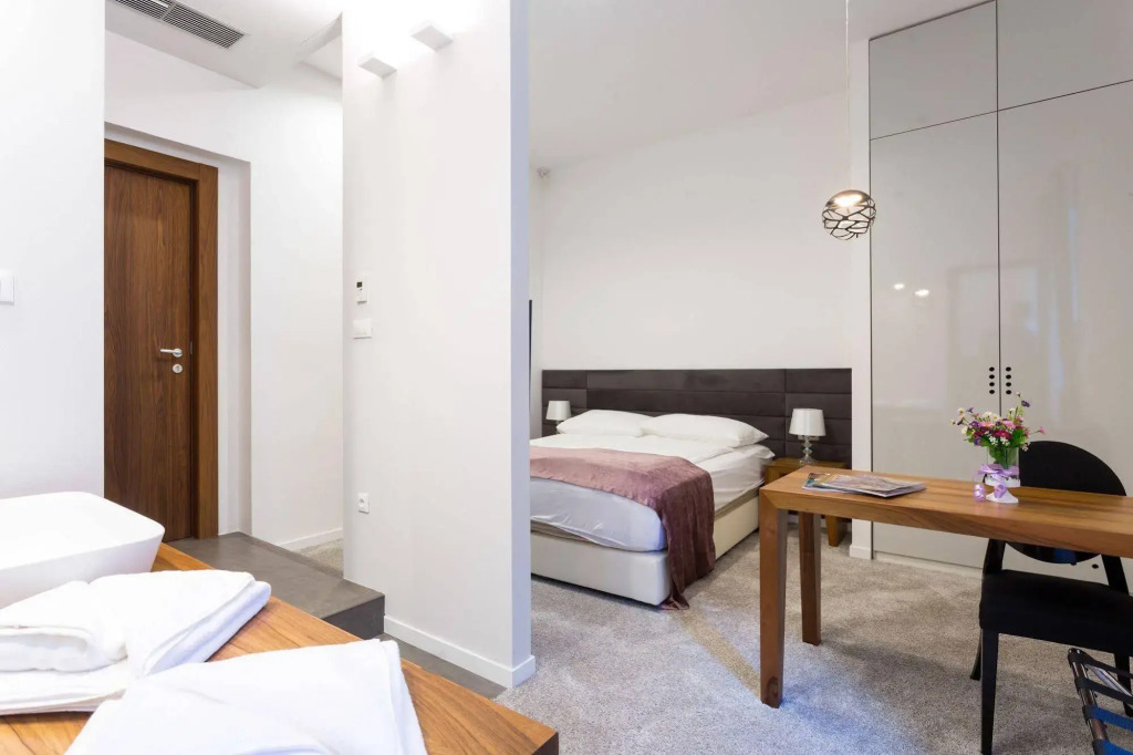 Starlight Luxury Rooms