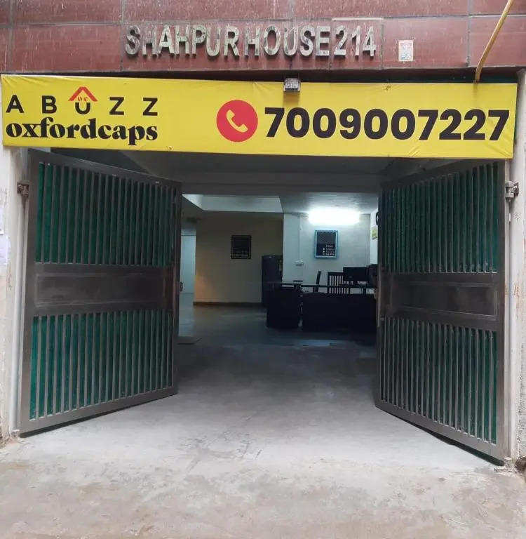 Abuzz Oxfordcaps ShahpurJaat Delhi - For Females Only