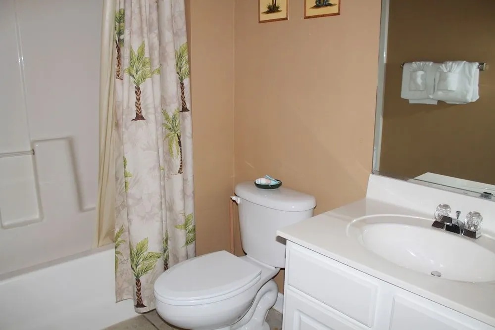 1215 Ironwood Condo