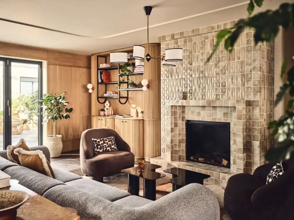 Elegant Two-bedroom Flat With a Spacious Balcony