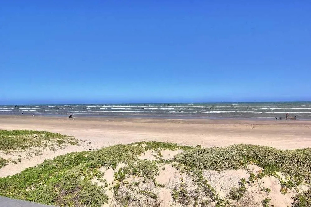 TX361 6877 - 5 Br Home