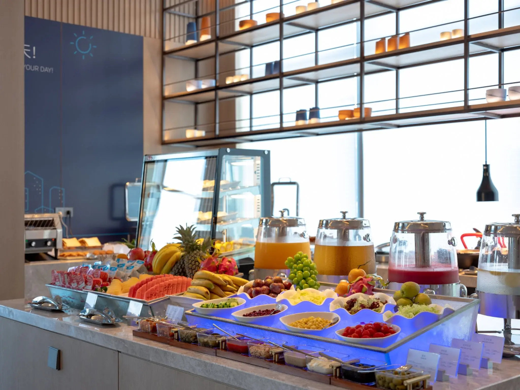 Holiday Inn Express Shenzhen Guangming Cloud Park by IHG
