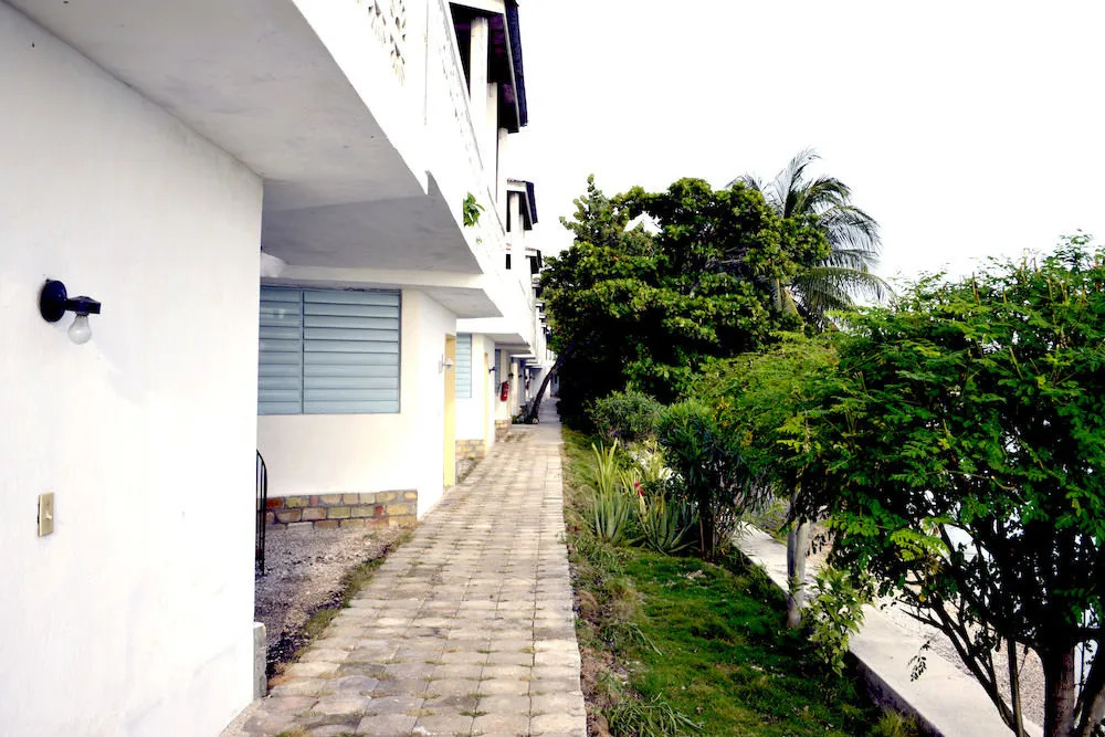 Ouanga Bay Beach Hotel