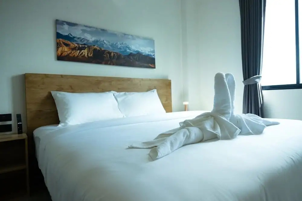 Double J Hotel
