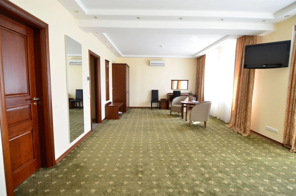 Platinum Hotel