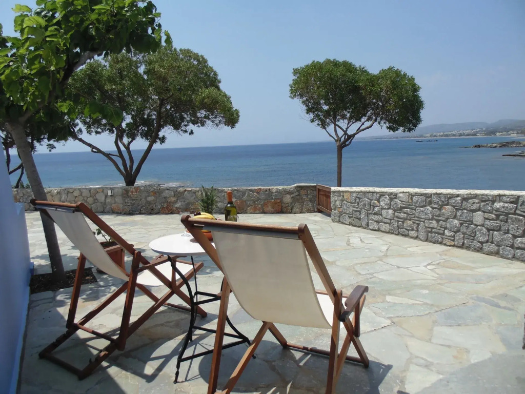 Paraktio Beach Apartments