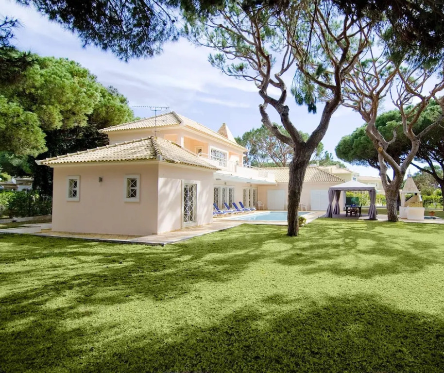 Villa With 7 Bedrooms in Quarteira, With Private Pool, Enclosed Garden and Wifi - 2 km From the Beach