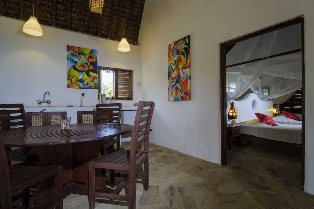 The Tides Lodge