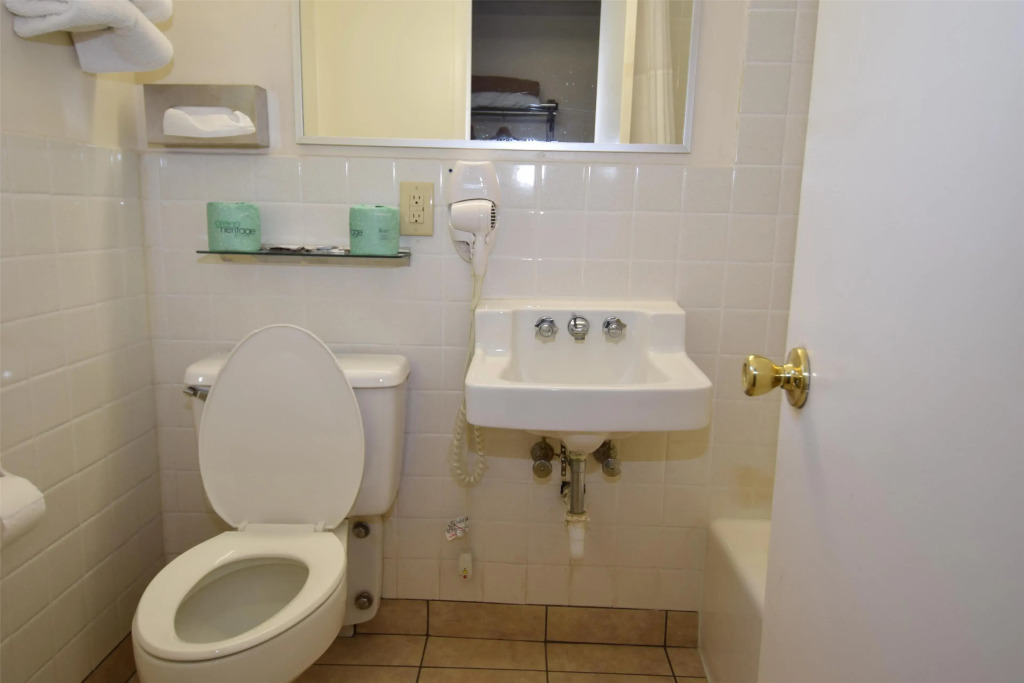 Knights Inn Oswego East