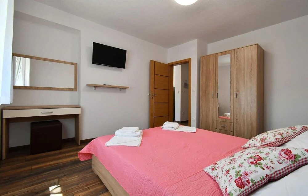 Nice Apartment in Banjol With 2 Bedrooms, Wifi and Outdoor Swimming Pool