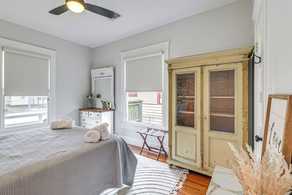 Wellness Suite + Sauna! Galveston Home By Seawall