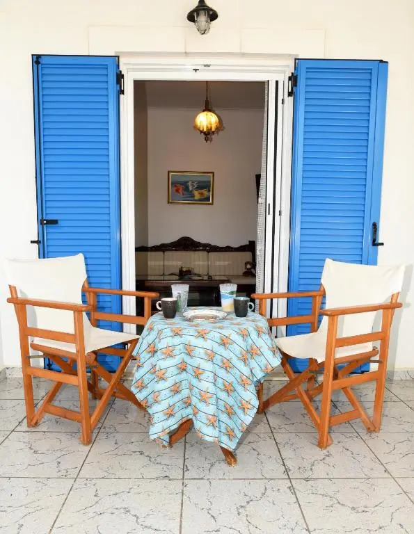 Andros 2 berdrooms 4 persons cycladic house.