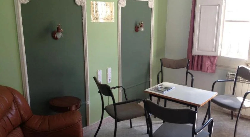 Hostal Porta de Ferro