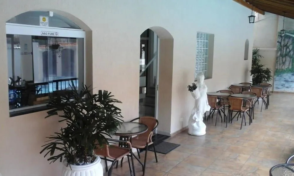 Pousada Parque Suites - Estacionamento e Piscina na Enseada