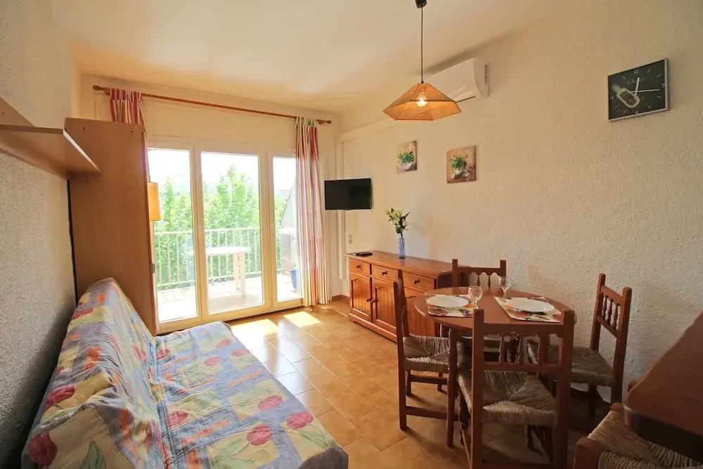 Studio in Empuriabrava Near Sandy Beach