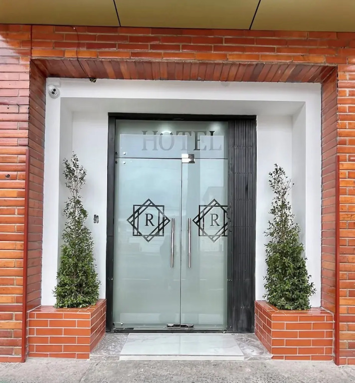 Hotel RYA Center